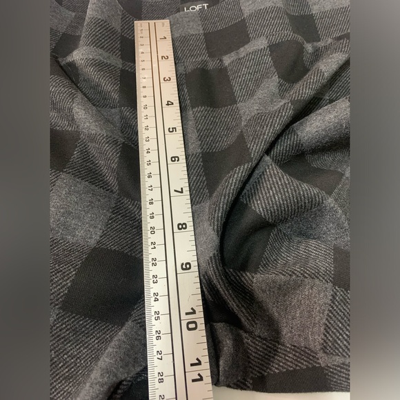 LOFT Women's Buffalo Plaid Ponte Leggings Grey/Black | Size Medium | Great Cond - Picture 12 of 16